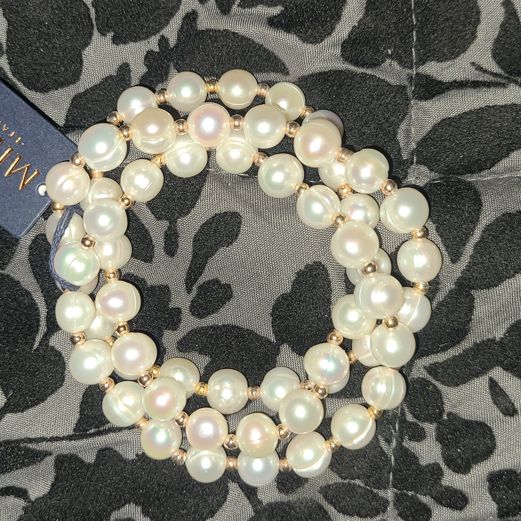 Milor Gold And White Bracelet With Luxurious Design
